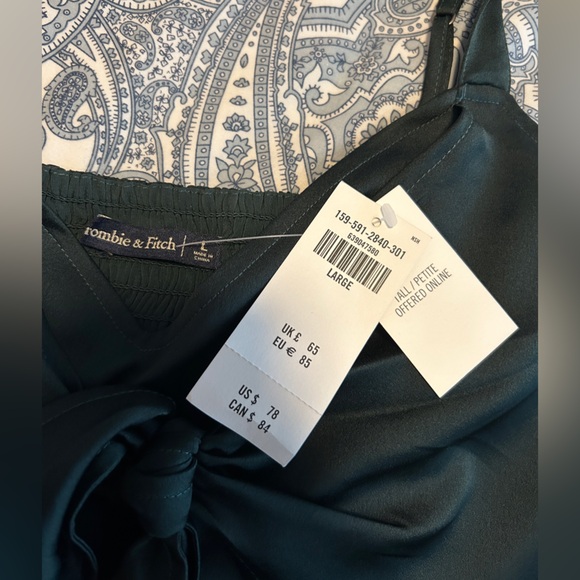 Emerald Green Abercrombie and Fitch Jumpsuit, Size Large - Picture 2 of 7